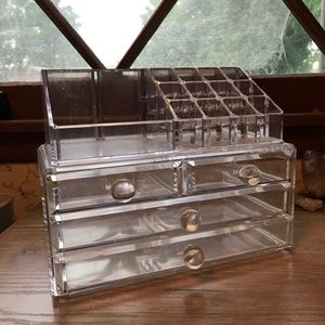 Makeup organizer